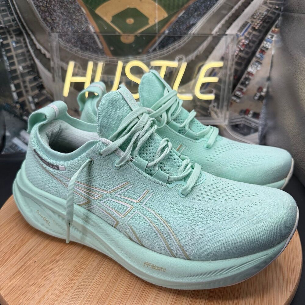 ASICS Women’s Gel-Nimbus 26 'Mint Tint’ Sz 9.5